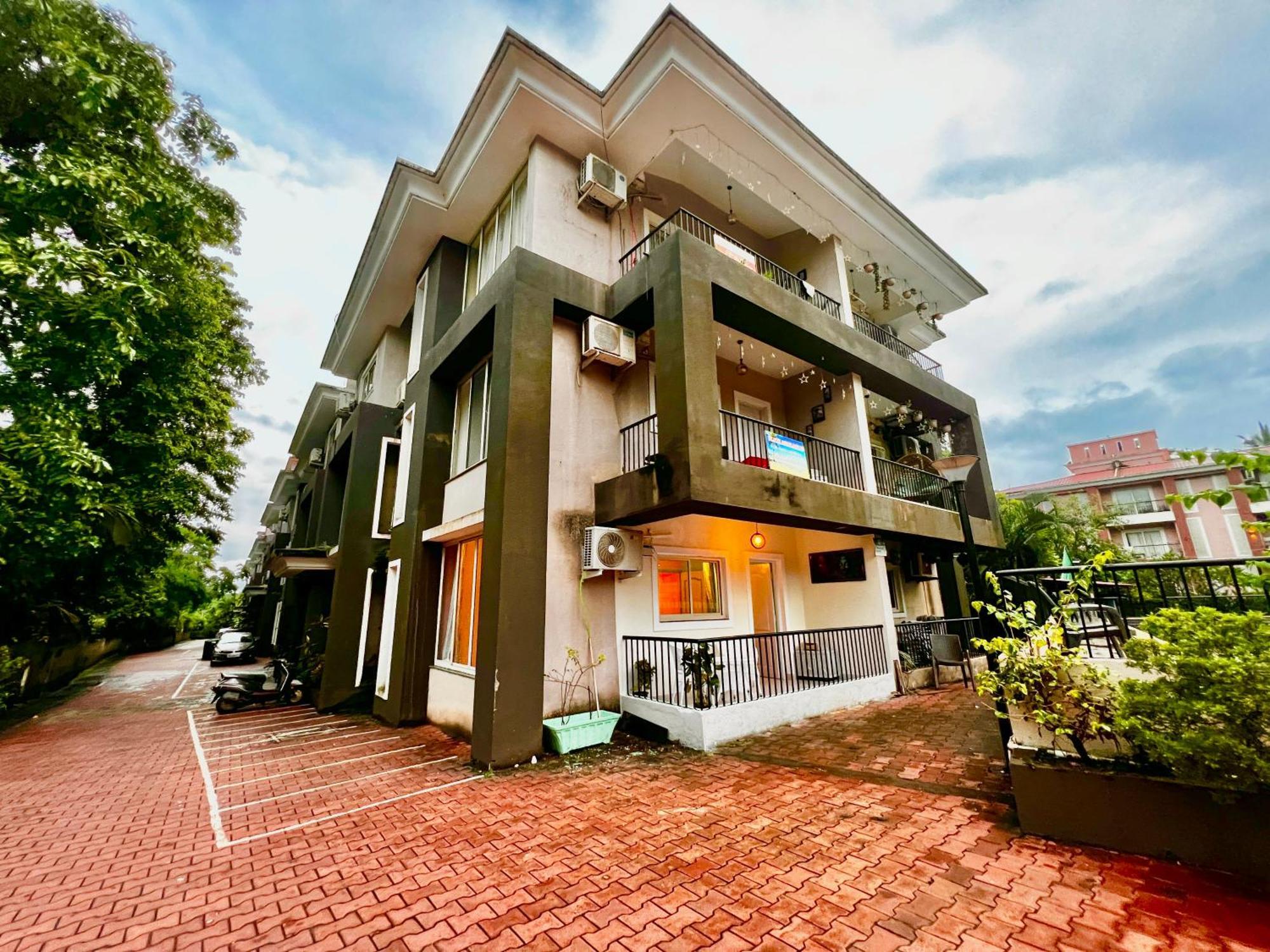 4Bhk Sparkling Apartment Near Beach Pool & Bar 2Bhkx2 Vagator Exterior foto