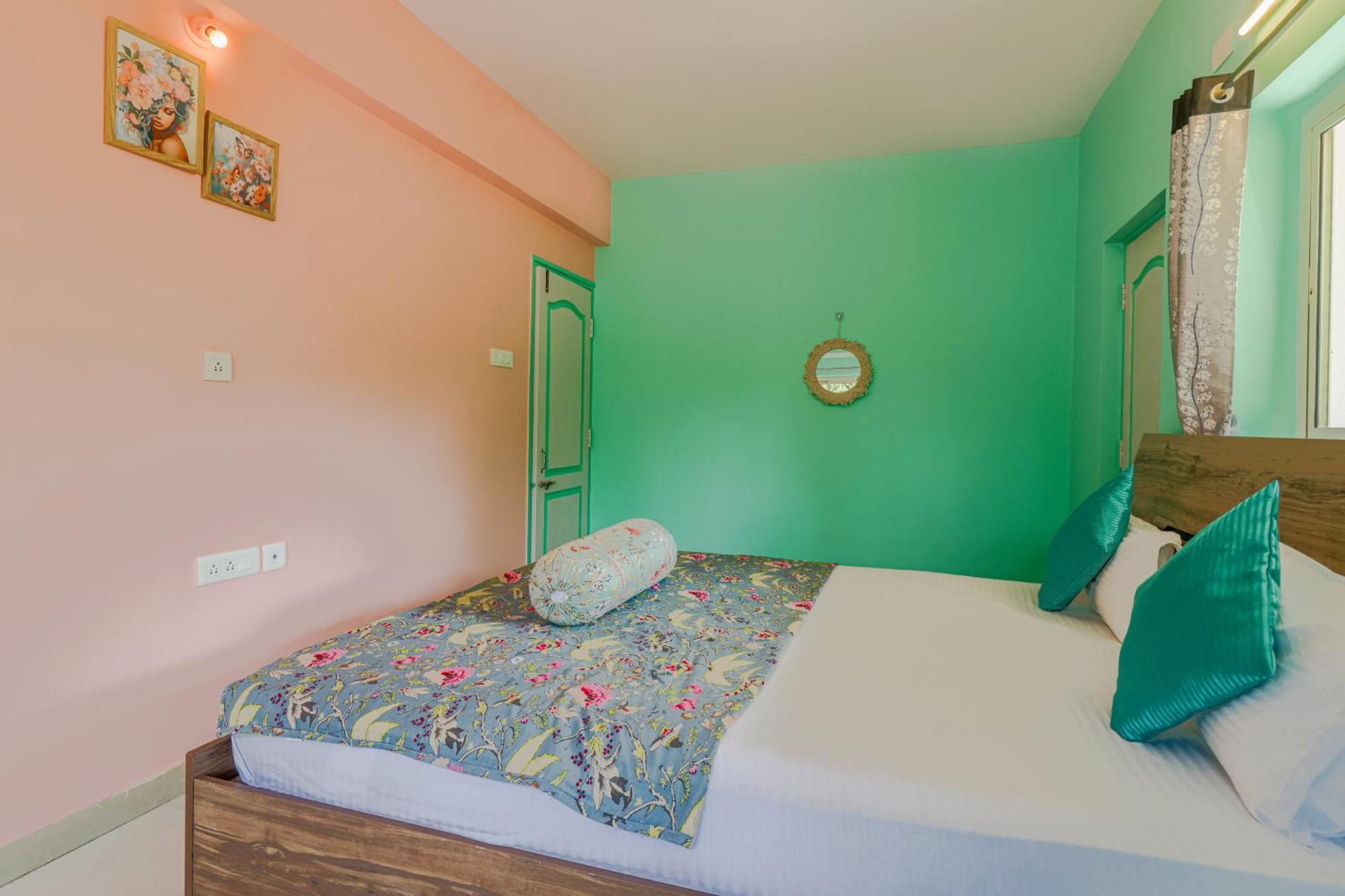4Bhk Sparkling Apartment Near Beach Pool & Bar 2Bhkx2 Vagator Habitación foto